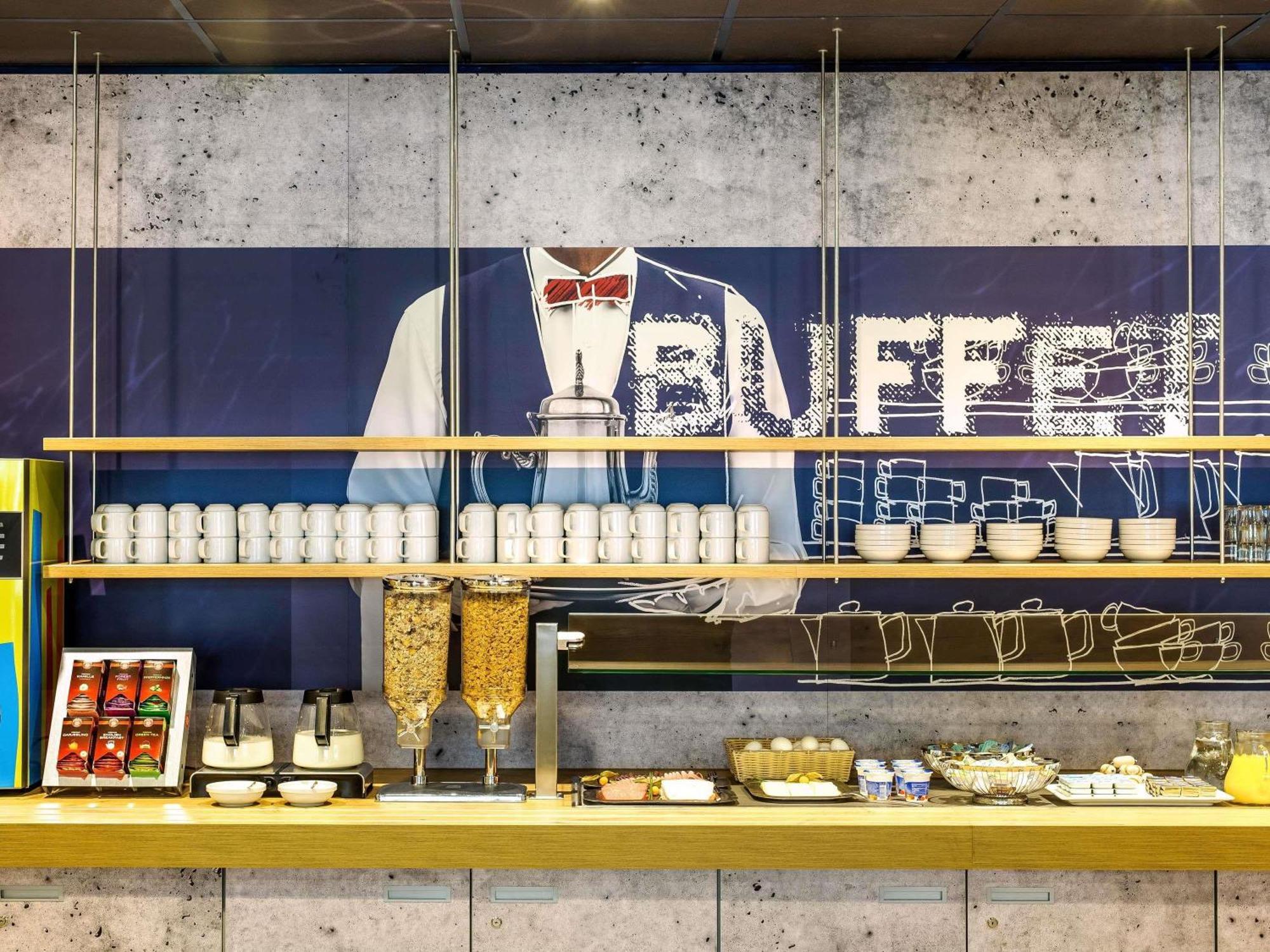 Ibis Budget Berlin Alexanderplatz — Photos 2